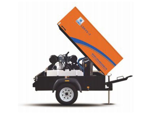 小(xiao)型移動螺杆(gan)空壓機